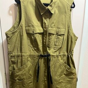 Duluth Heirloom gardening vest- Olive Green